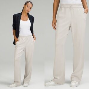 NEW Lululemon Softstreme High-Rise Pant Online Only
White Opal 10 W5EGTS